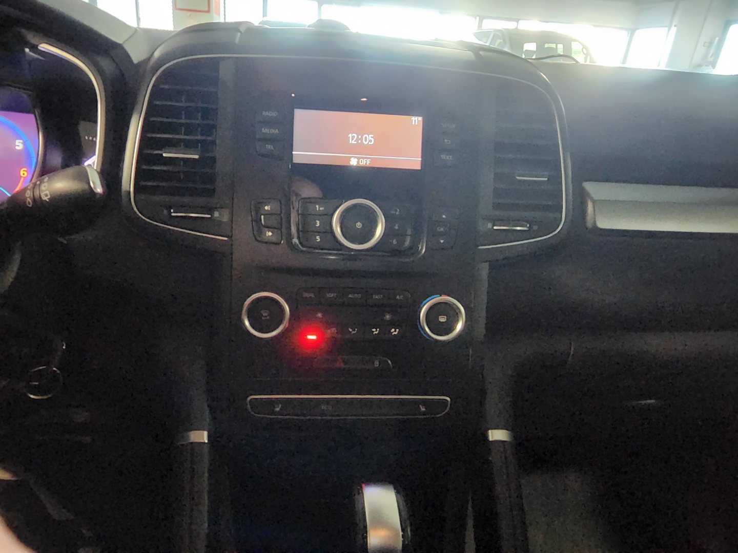 312n36kl3cye.jpg