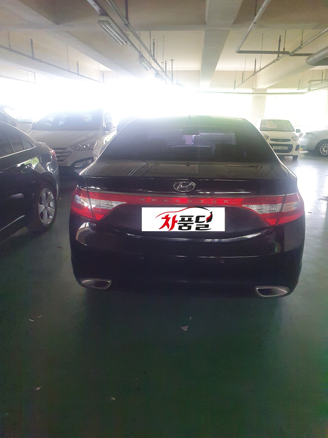 32w9xhmr82sg964157.jpg